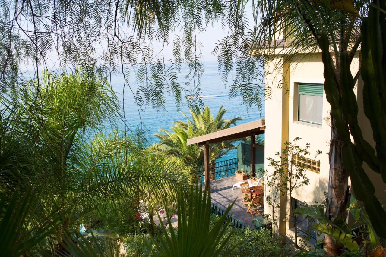 Villa Anita Apartments Capo dʼOrlando Buitenkant foto