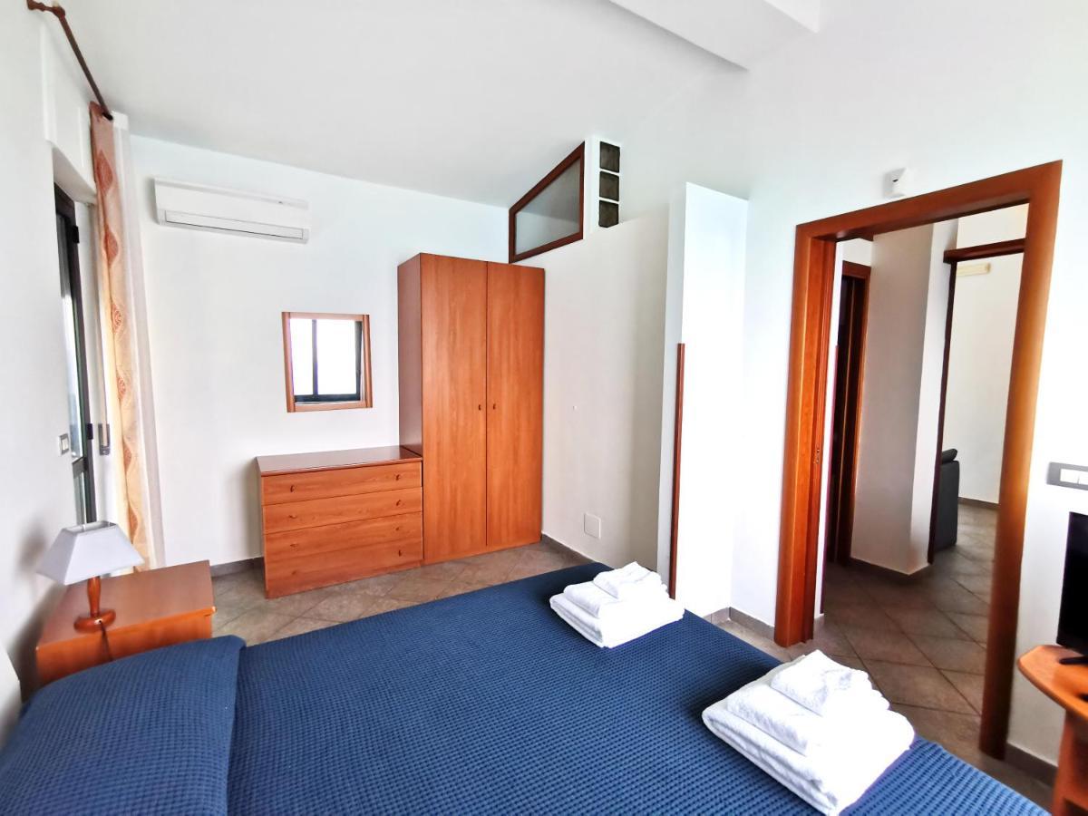 Villa Anita Apartments Capo dʼOrlando Buitenkant foto