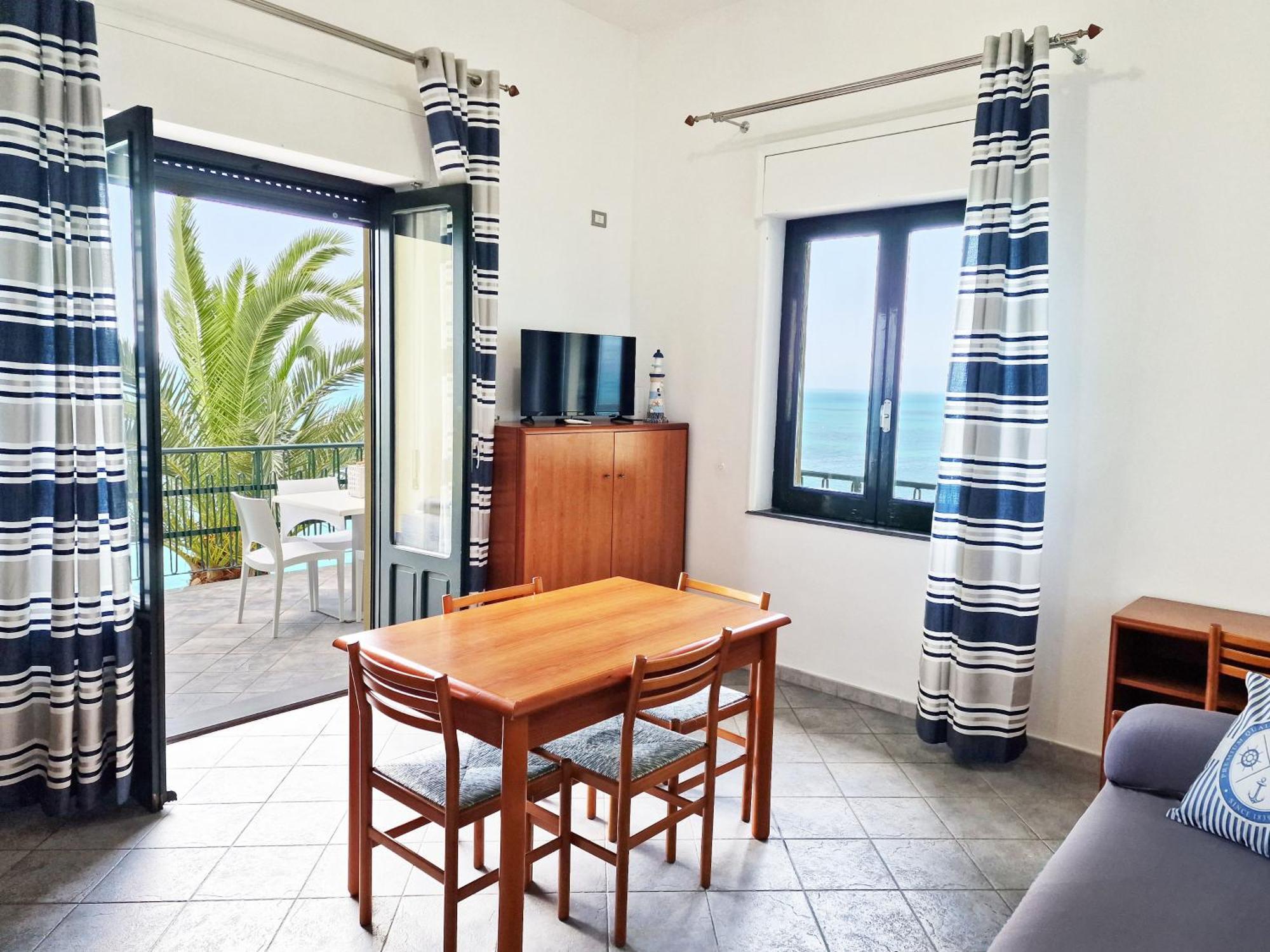 Villa Anita Apartments Capo dʼOrlando Buitenkant foto