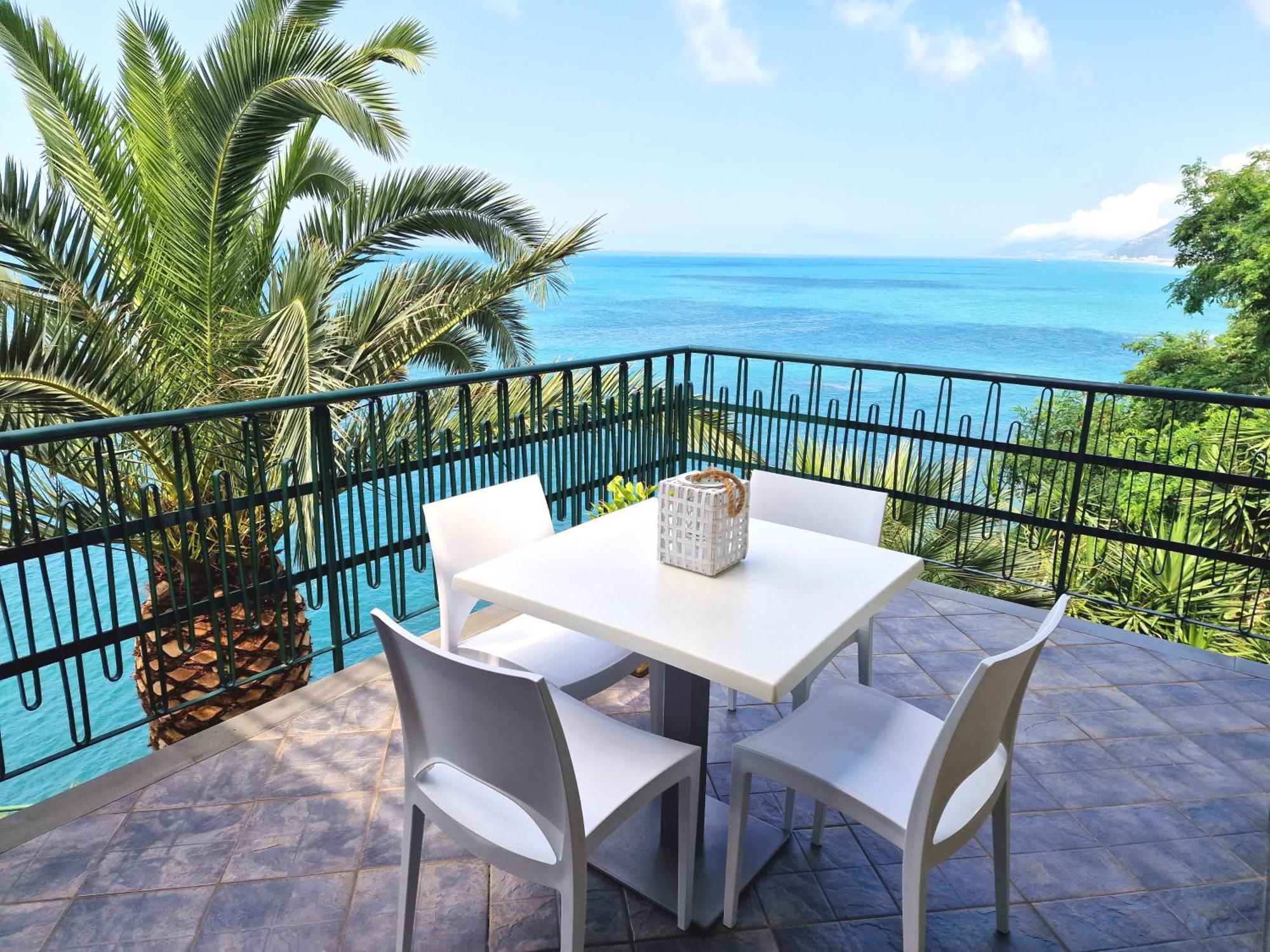 Villa Anita Apartments Capo dʼOrlando Buitenkant foto
