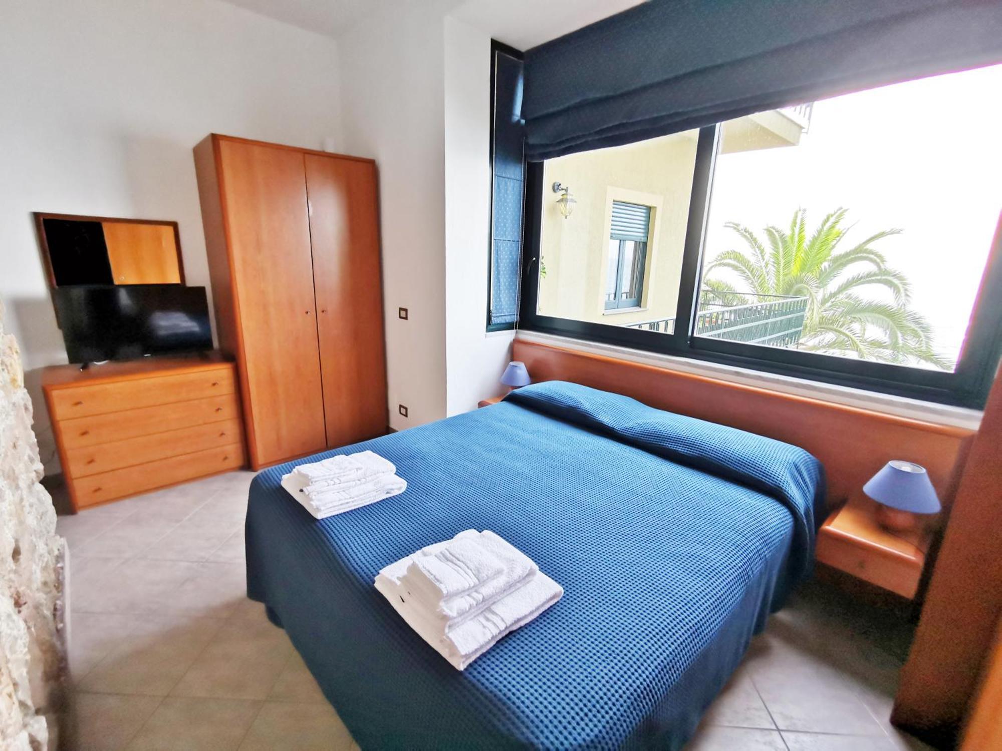 Villa Anita Apartments Capo dʼOrlando Kamer foto