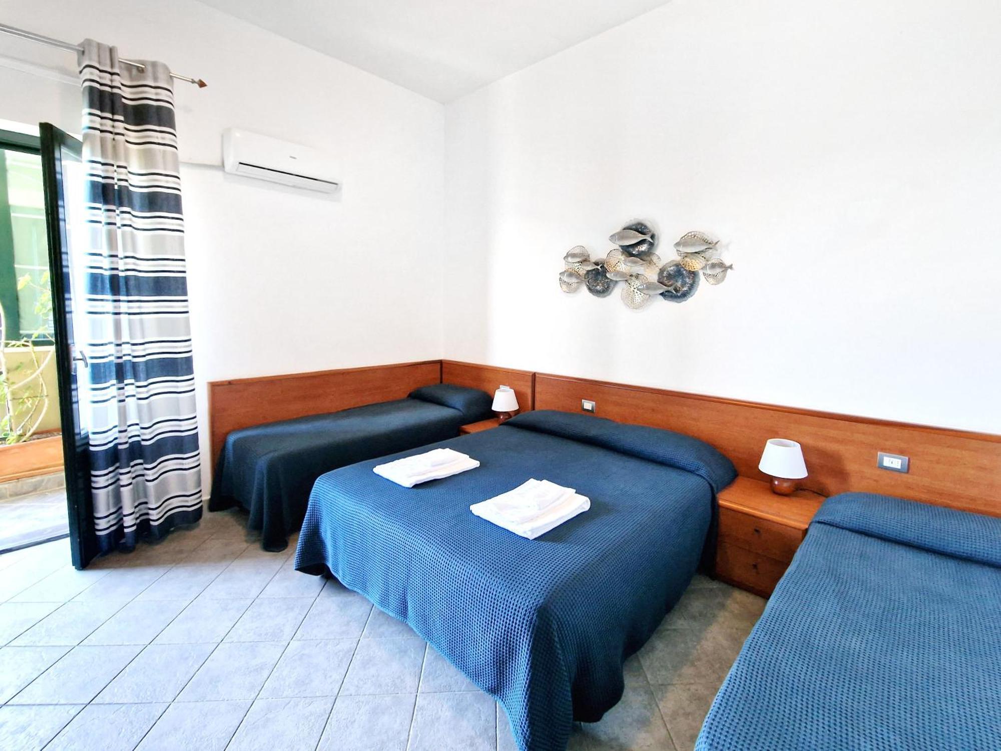Villa Anita Apartments Capo dʼOrlando Kamer foto