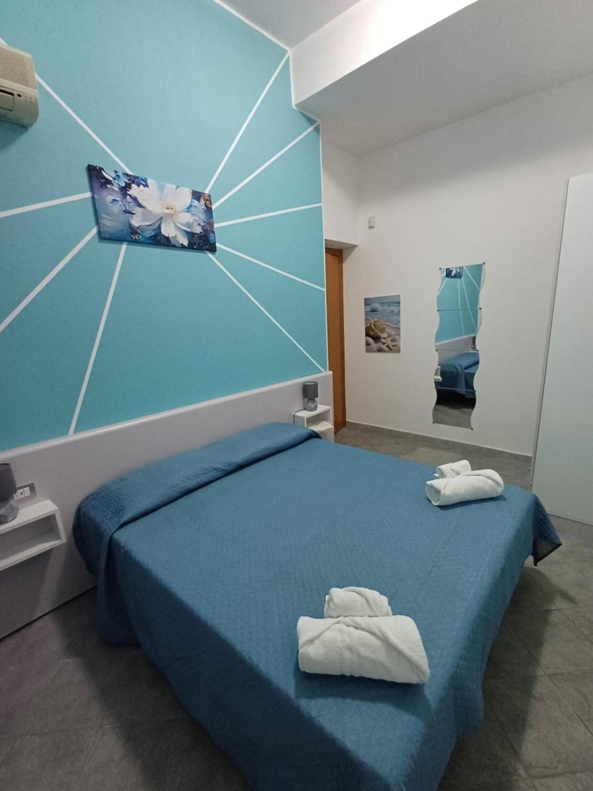 Villa Anita Apartments Capo dʼOrlando Buitenkant foto