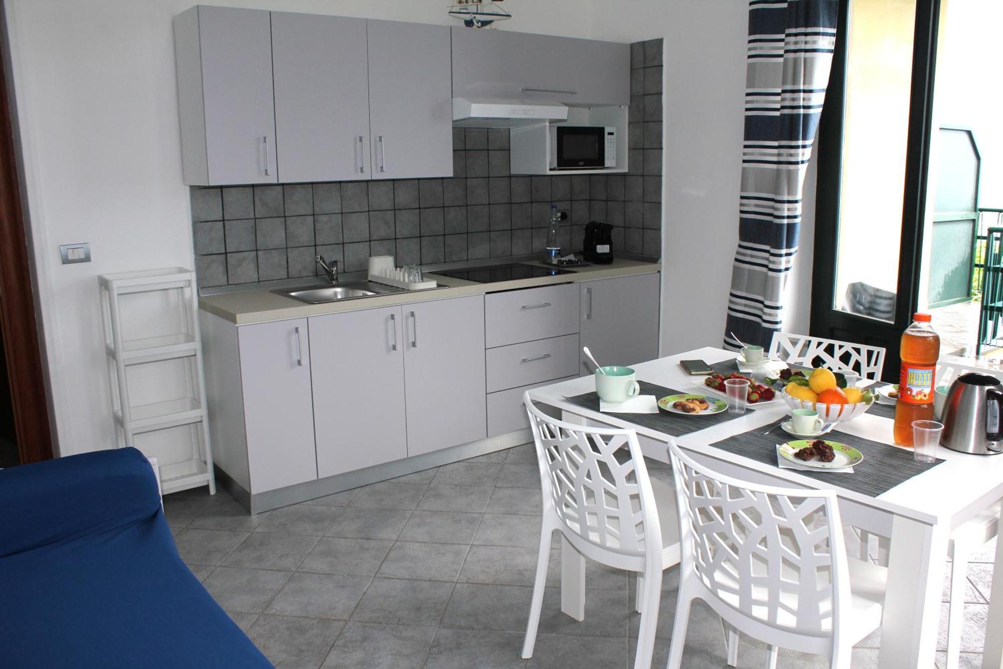 Villa Anita Apartments Capo dʼOrlando Buitenkant foto