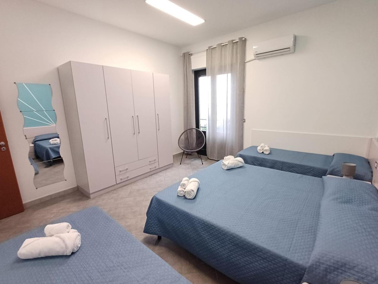 Villa Anita Apartments Capo dʼOrlando Buitenkant foto